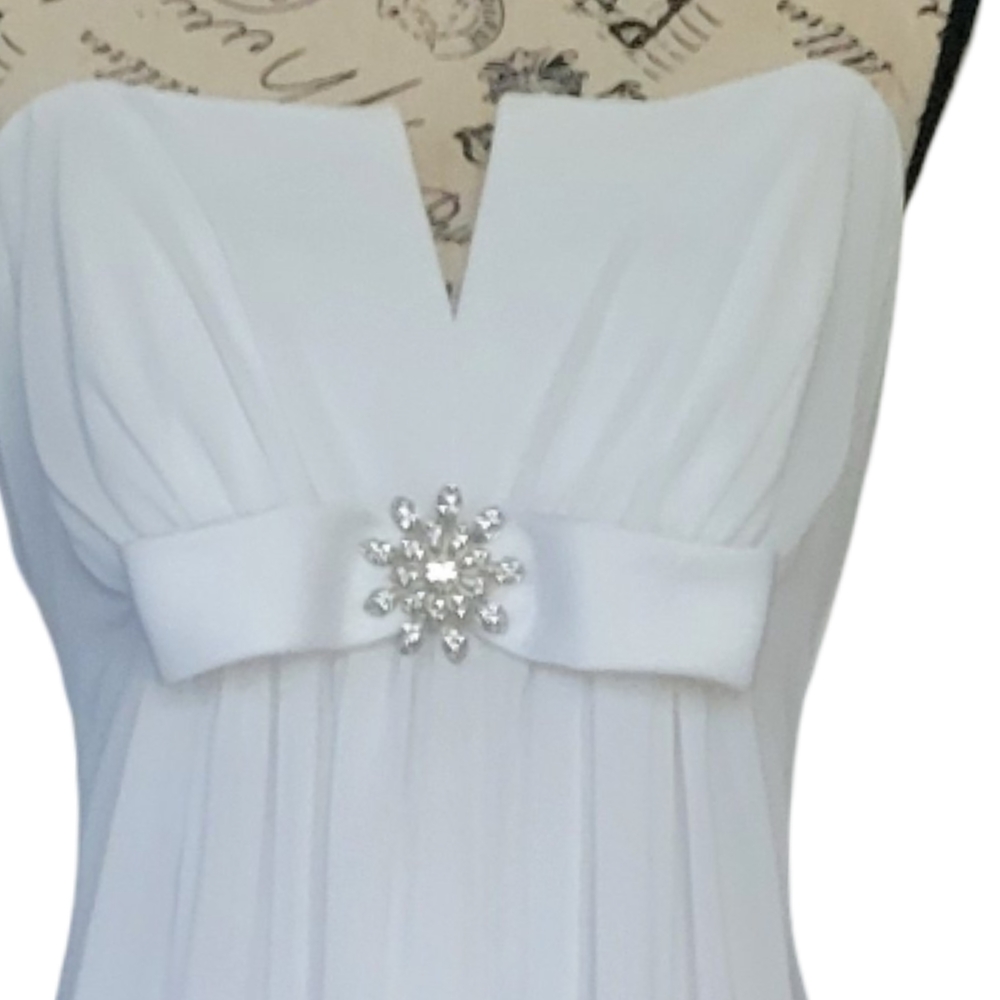 David's Bridal White Strapless Gown - Picture 4 of 17